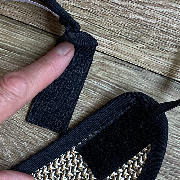 🛑SOLD OUT🛑Lady Hagen Adjustable Straw Sun Visor - Picture 3 of 4